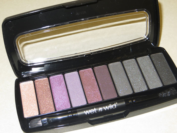 studio-eyeshadow-palette-wet-n-wild-a230