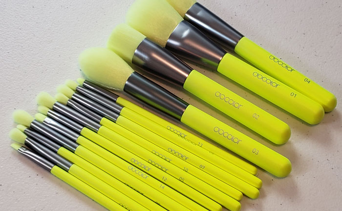 brochas-de-maquillaje-docolor-neon